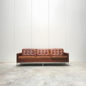 Florence Knoll Sofa Vintage 1960s Interior Aksel Aachen Design Fashion Home Project Dubai Doha NYC London Paris
