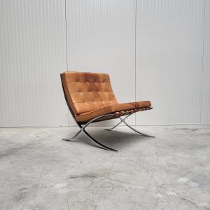 Vintage Cognac Barcelona Chair Mies van der Rohe Knoll Interior Aksel Design Fashion Modern Model NYC Paris London Doha Dubai