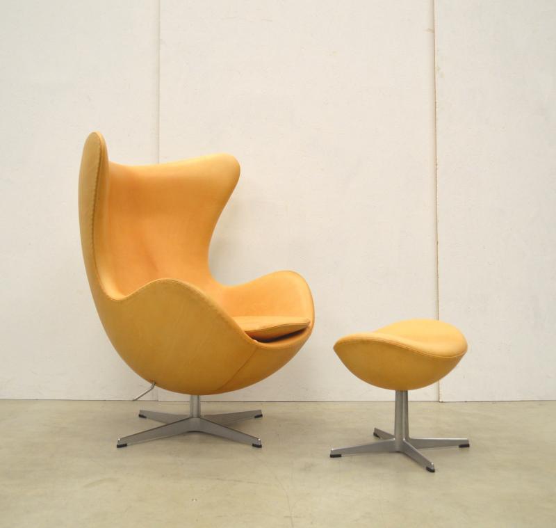 Natural Cognac Jacobsen Egg Chair & Ottoman Interior Aksel Aachen