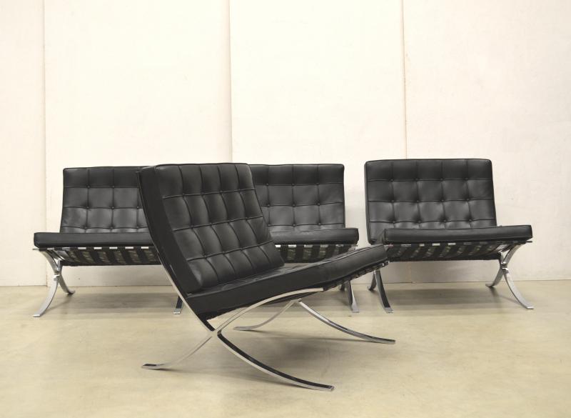 Mies van der Rohe Barcelona Chair Sessel Interior Aksel