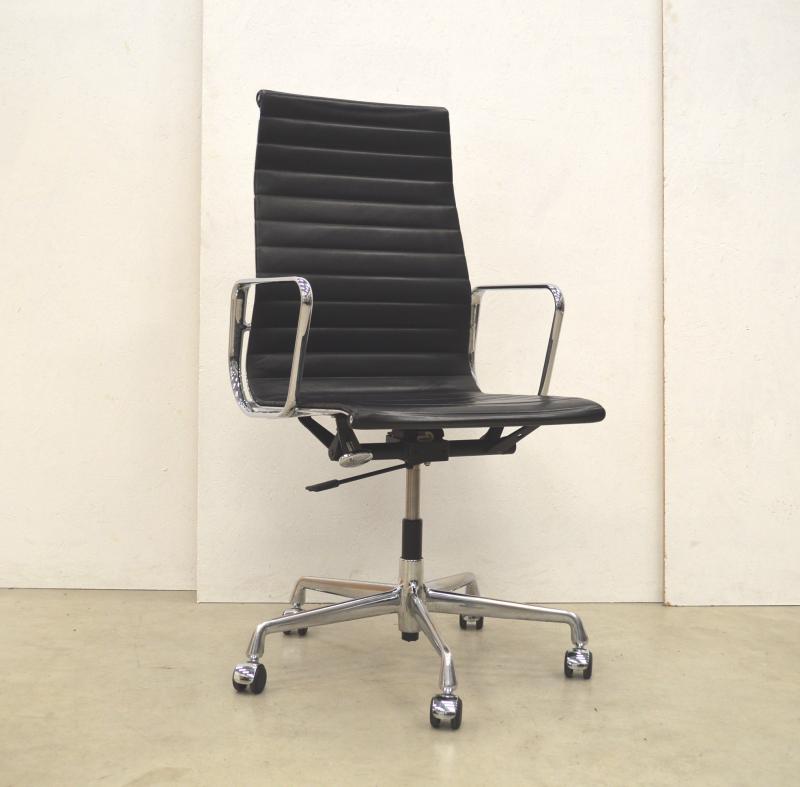 Vitra EA119 Office Chair Drehstuhl Interior Aksel Aachen Design