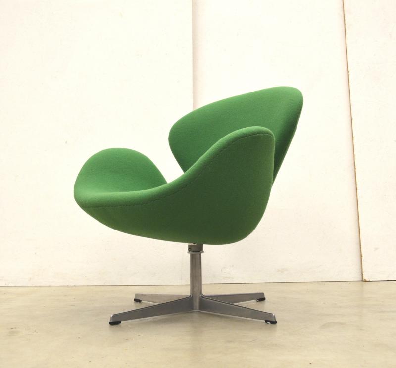 Fritz Hansen Arne Jacobsen Swan Chair Early Interior Aksel Aachen Design Paris