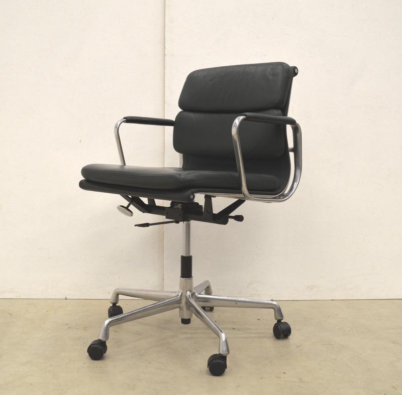 Vitra EA217 Office Chair Soft Pad Drehstuhl Büro Interior Aksel Aachen München London