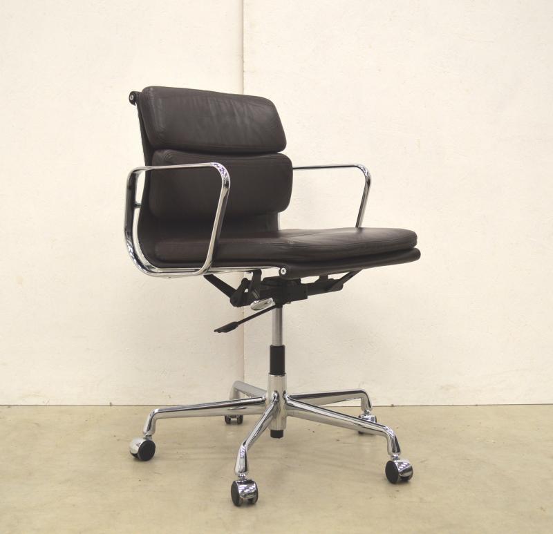 Vitra EA217 Alu Office Soft Pad Chair Bürostuhl Verkauf Interior Aksel Aachen Paris