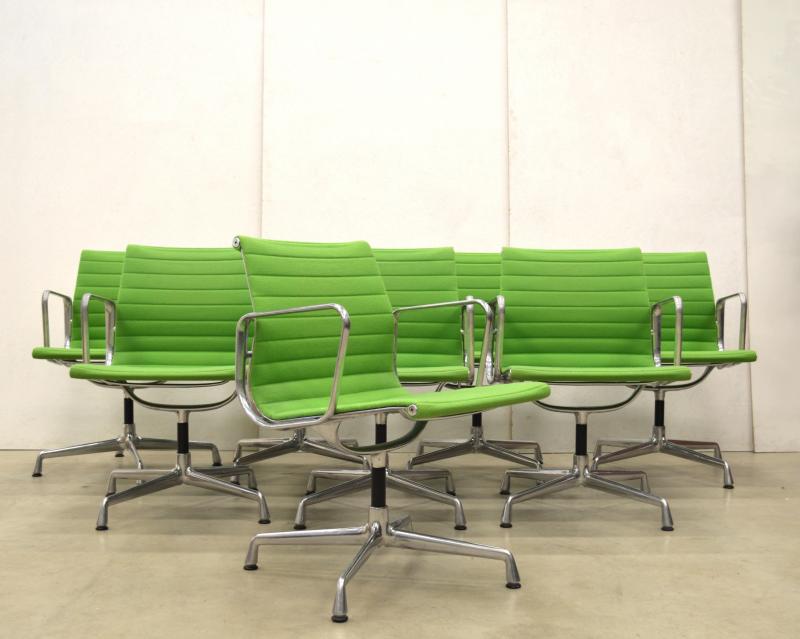 Vitra EA108 Alu Chair Stuhl Grün Menge Interior Aksel London Paris Design Classics