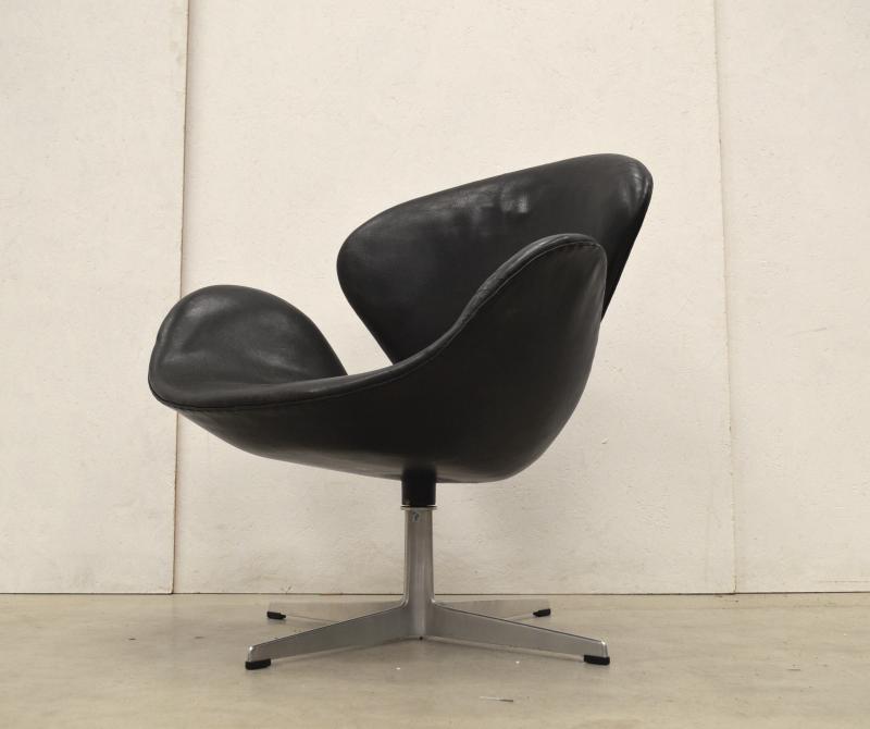 1st Edition Arne Jacobsen Swan Chair Fritz Hansen Interior Aksel Aachen Designmöbel