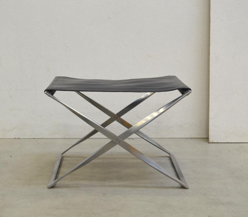 PK91 Stool by Poul Kjaerholm Fritz Hansen Interior Aksel Aachen Design Classics Vintage Paris Bruxelles Amsterdam