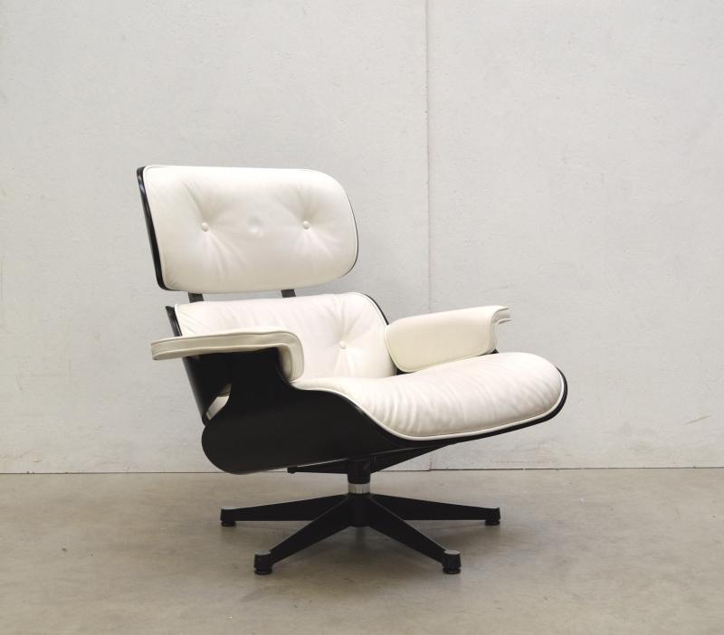 Vitra Eames Lounge Chair Black White Interior Aksel Aachen Design Buy Sell NY Paris London Worldwide Transport 