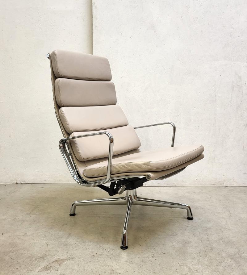 Vitra EA222 Soft Pad Lounge Sessel Chair Eames Interior Aksel Aachen Design Classics Klassiker Ankauf München Paris NY Bruxelles
