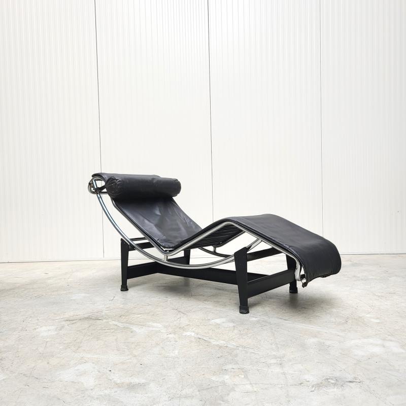 Cassina LC4 Chaise 1st edition 1965 Le Corbusier Vintage Interior Aksel Design Home Paris Project Office NYC Dubai Qatar London